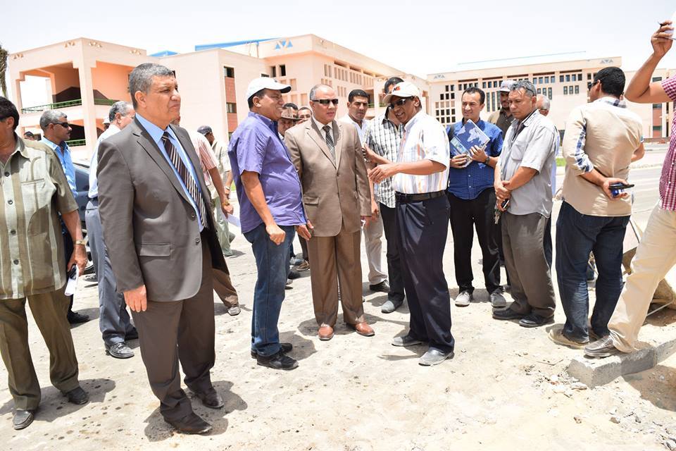 30 ديسمبر الانتهاء من قاعة المؤتمرات الكبرى بجامعة سوهاج الجديدة.