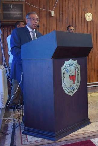 أبو العز: جامعة سوهاج أول جامعة حكومية تنشئ مركزاً للخدمات الإلكترونية والمعرفية .