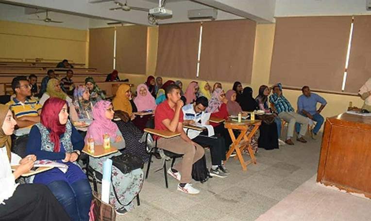 إختتام كلية الصيدلة بجامعة سوهاج فعاليات الدورة التدريبية فى البحث العلمى التطبيقي