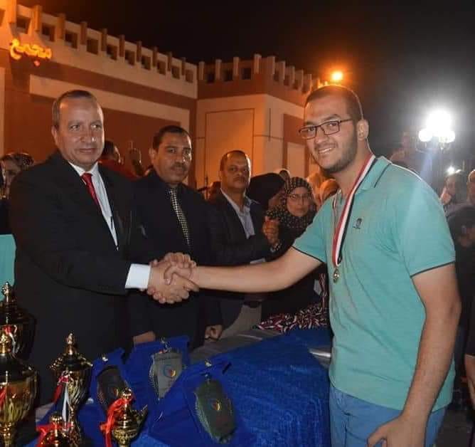 تهنئة للطالب عمر الشاذلي الفرقة الثالثة بالكلية