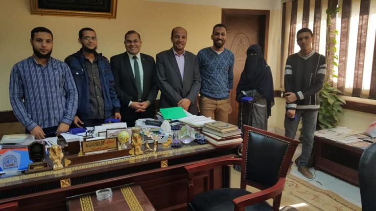 المنشاوي وصلاح يكرمان حفظة القرآن الكريم ❤🌹🏅