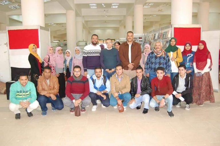 مشاركة فريق الكلية لمجلة الحائط فى مسابقة مجلتى لطلاب وطالبات جامعة سوهاج