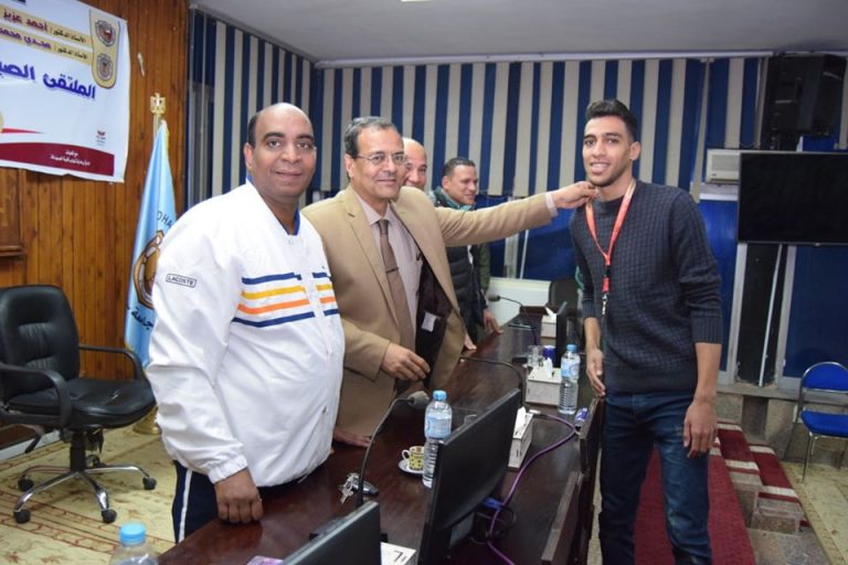جامعة سوهاج تكرم الفائزين في مسابقات النشاط الثقافي والفني بالملتقي الصيدلي الثاني