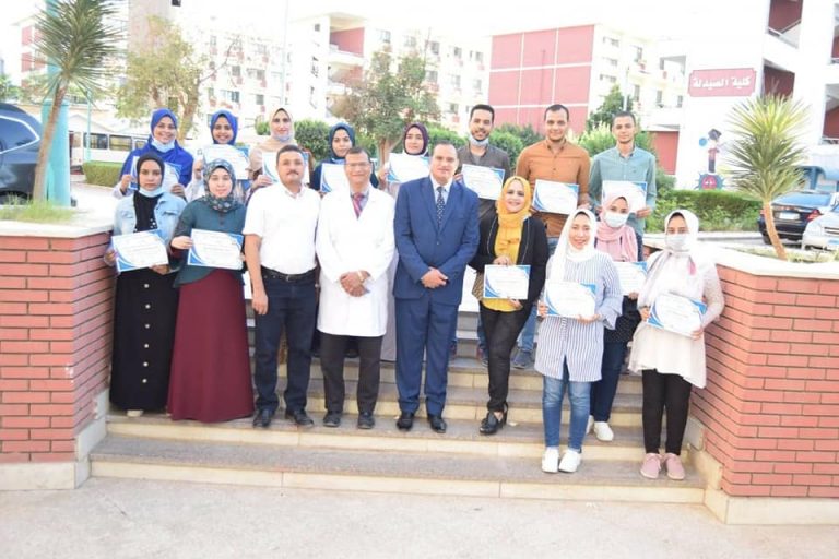 مركز جودة وسلامة الغذاء بجامعة سوهاج يختتم أولى دوراته التدربيبة