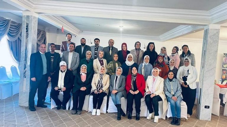 مشاركة كلية الصيدلة جامعة سوهاج في ورشة عمل تنظيم الاسرة وصحة المراة.