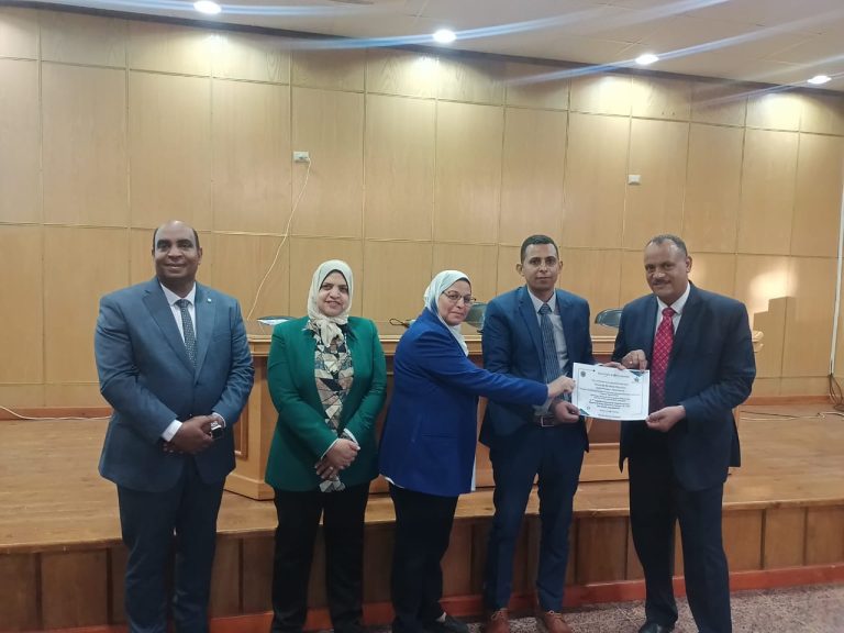 مشاركة قسم الكيمياء الصيدلية بالمؤتمر العلمى الدولى لشباب الباحثين