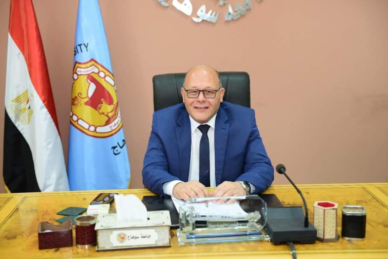 *النعماني يترأس اجتماع اللجنة العليا لبرنامج الصيدلة الاكلينيكية بجامعة سوهاج*