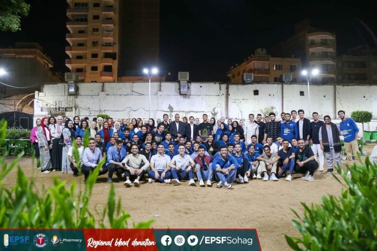 الإتحاد المصرى لطلاب كلية الصيدلة بسوهاج ينظم أول حملة إقليمية للتبرع بالدم فى سوهاج