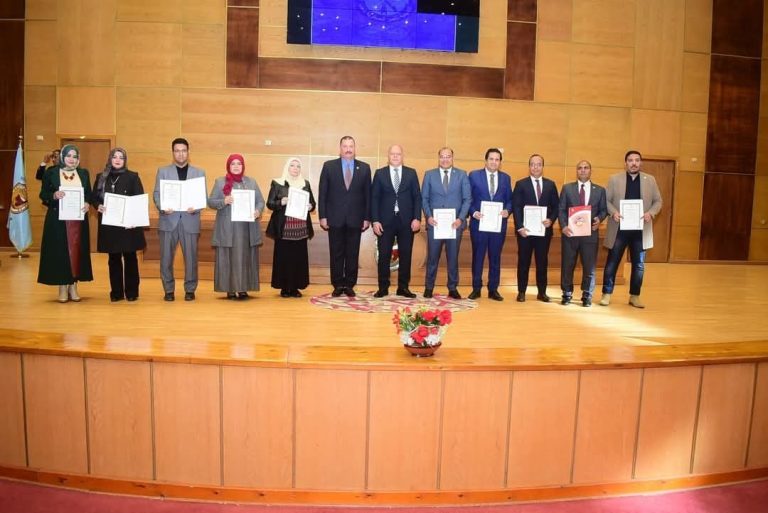 الدورة الاستراتيجية والأمن القومي المقدمة من الأكاديمية العسكرية للدراسات العليا والاستراتيجية (كلية الدفاع الوطني)