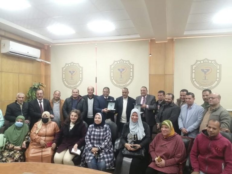 إحتفالية تكريم وحدة ضمان الجودة بصيدلة سوهاج