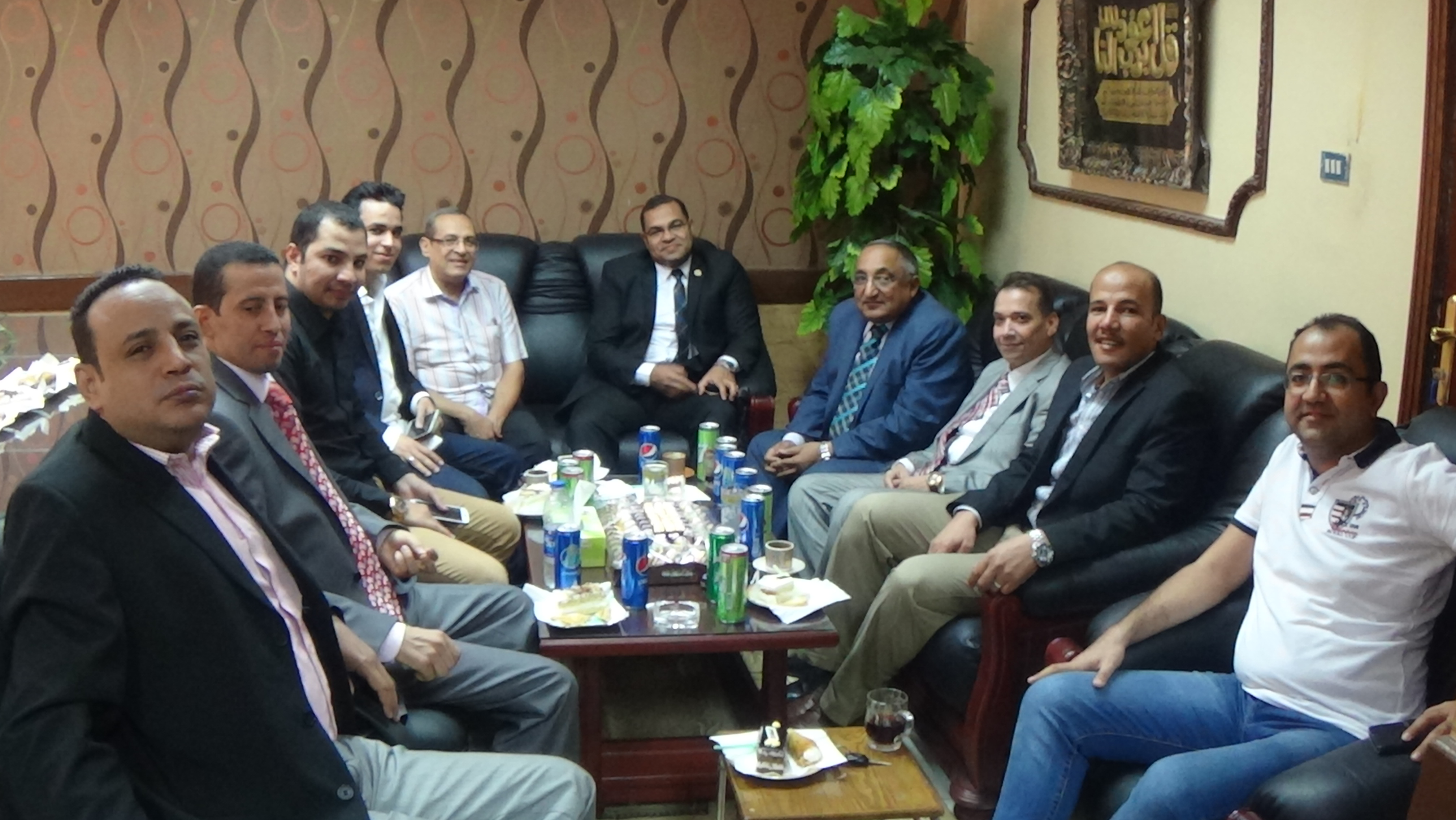 نقابة الصيادلة تهنئ عميد الكلية